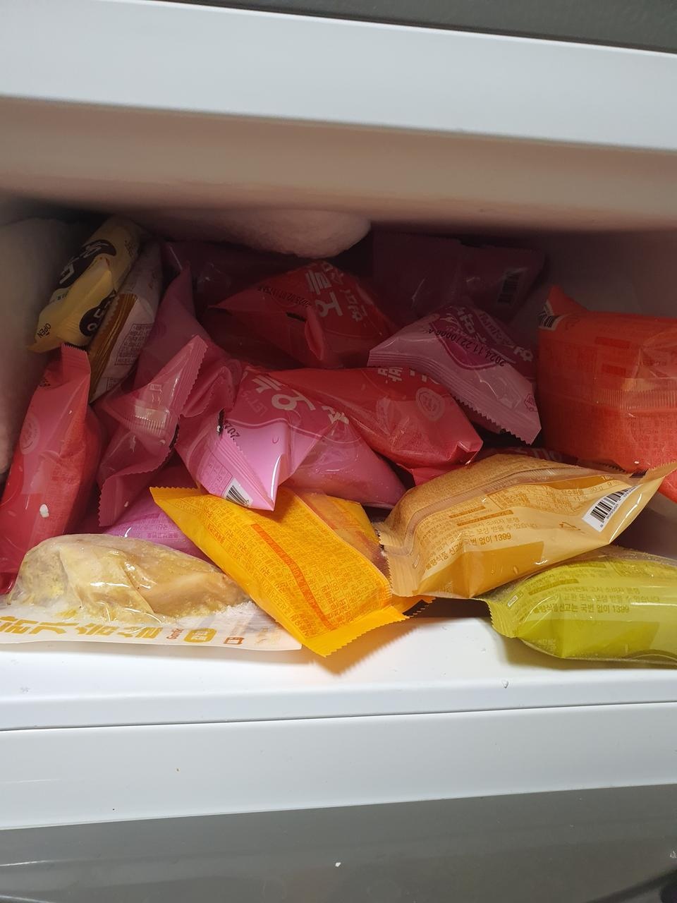 맛도 좋고 칼로리도 적은편이라 다이어트할때 먹으면 좋을거같구요 특히 주먹밥은 간식으로도 괜찮아보여요