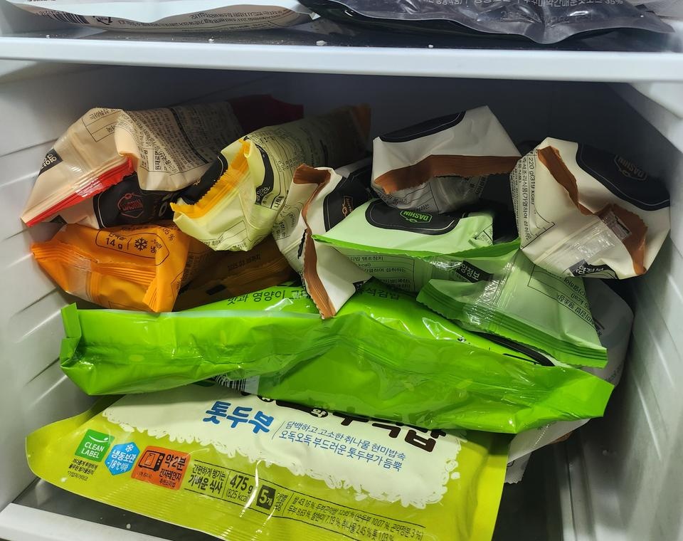 간단히 먹을 수 있고 맛도 있어 재구매합니다