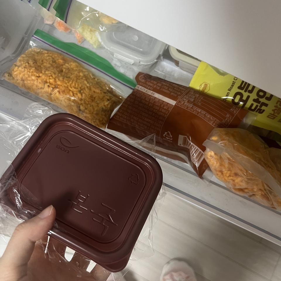 맛있어요! 냉동볶음밥이랑 닭안심살 한팩 소분해서 한끼씩먹으려구요