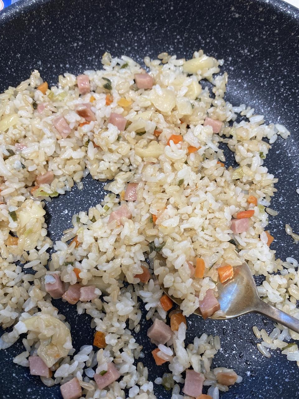 맛있고 간편해요 칼로리도 적정하고