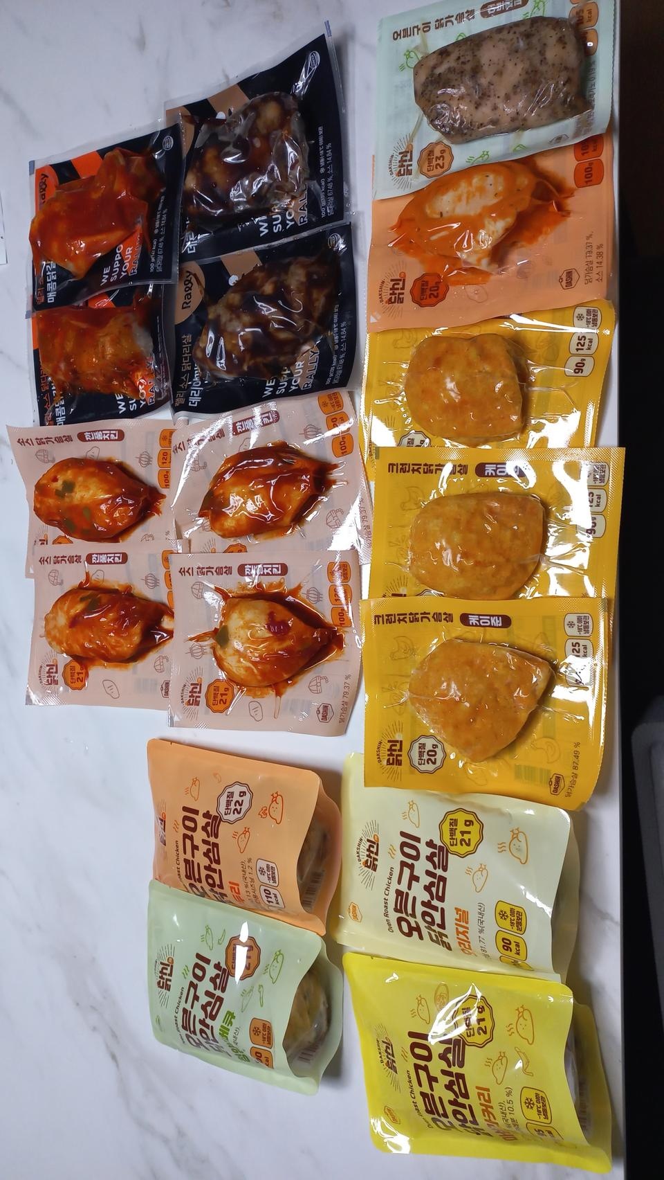 자칫 단조로울 수 있는 닭가슴살 식단을 여러가지 맛으로 즐길 수 있고 편리해서 좋아요 ~^^