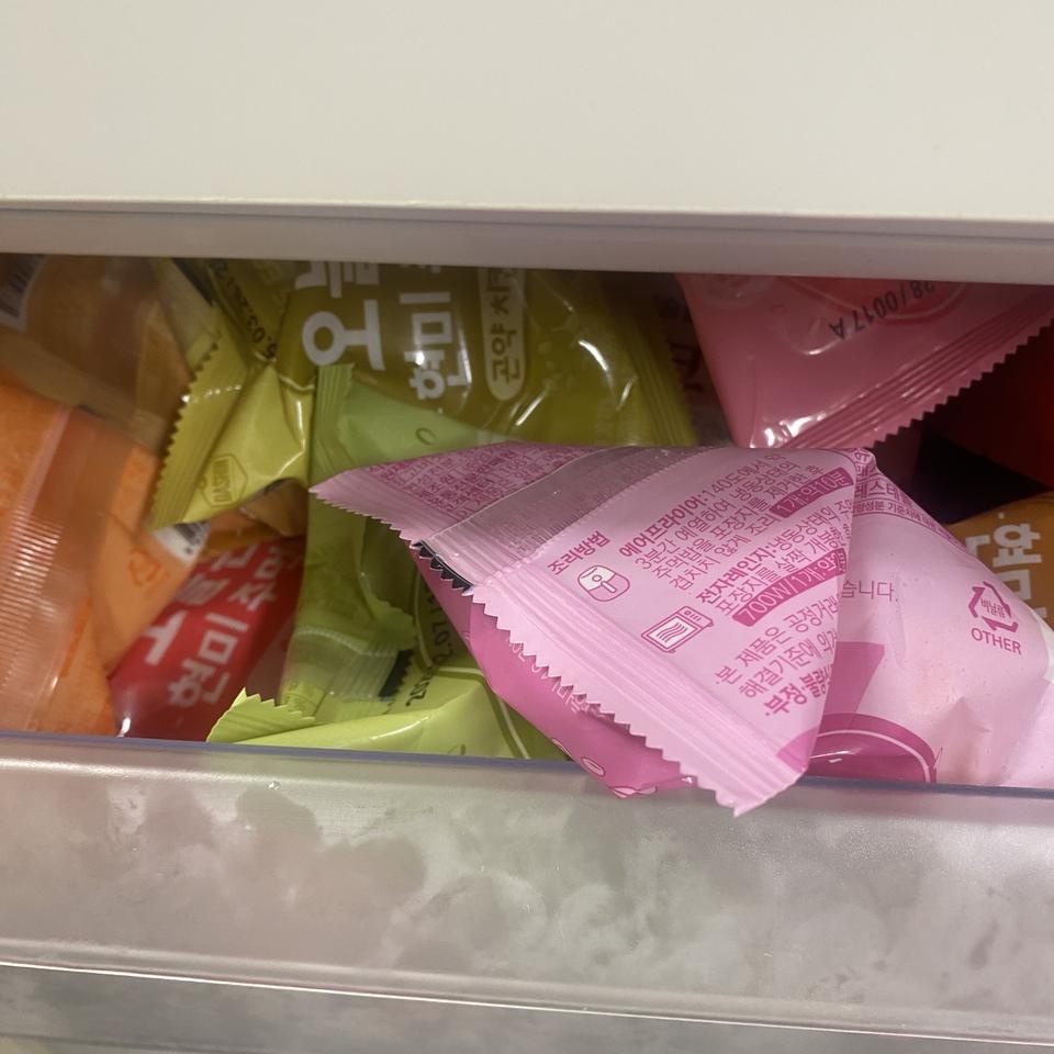 냉동실 쟁여템.. 맛나여
