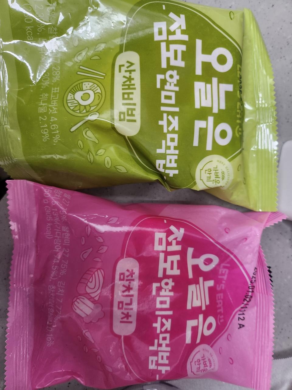 점보로 먼저 구매하고 맛도 좋아서 작은걸로 구매했어요! 점보보다 일반보니까 이걸로 배가 차겠어? 했는데 ...