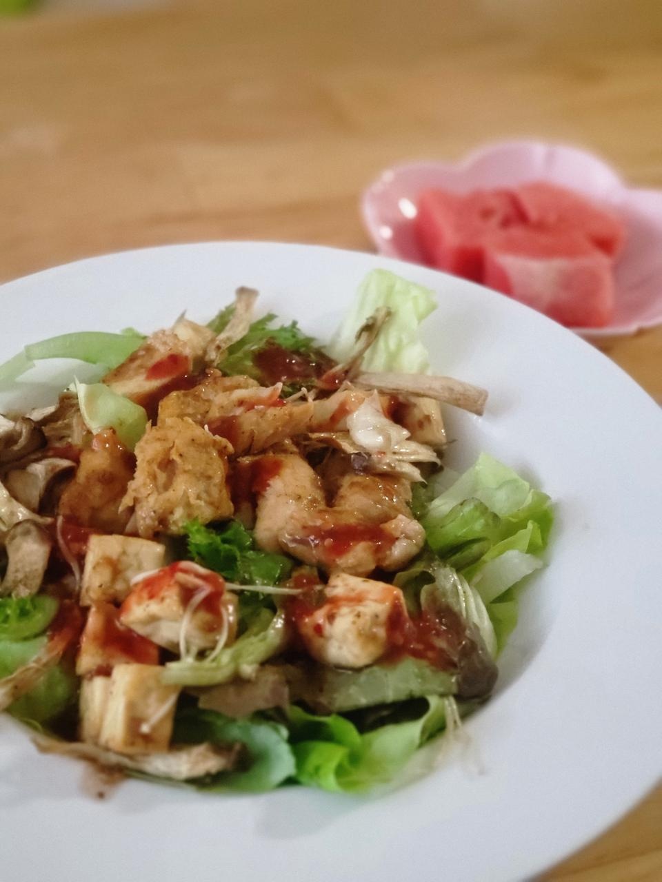 확실히 안심이라 퍽퍽하지않고 부드럽고 맛있어요.