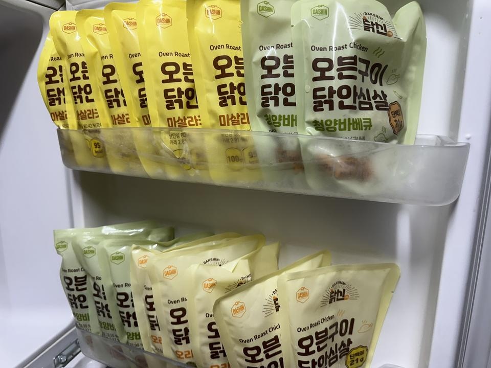 꺼내먹기 간편하고 맛있어서 이걸로 정착할 것 같네요 닭다리살은 금방 물리고 닭가슴살은 뻑뻑한 느낌이 앖...