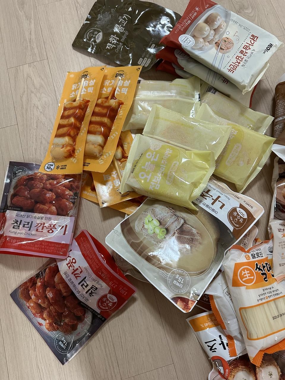 행사해서 오랜만에시켰어요 매콤해요!