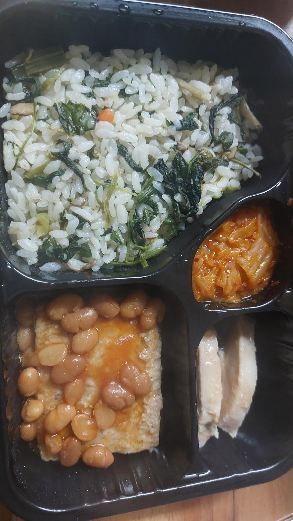 맛있어요~! 구성이 다 다르니까 맛도 다양하고요. 바쁘게 지내니까 밥해먹을 시간은 없고 셀프밀키트나 냉동...