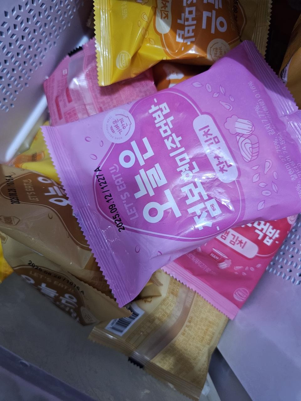 배송빠르고 좋아요 맛도잇고 간편하게 돌려서
금방먹을수잇어서 애용합니다