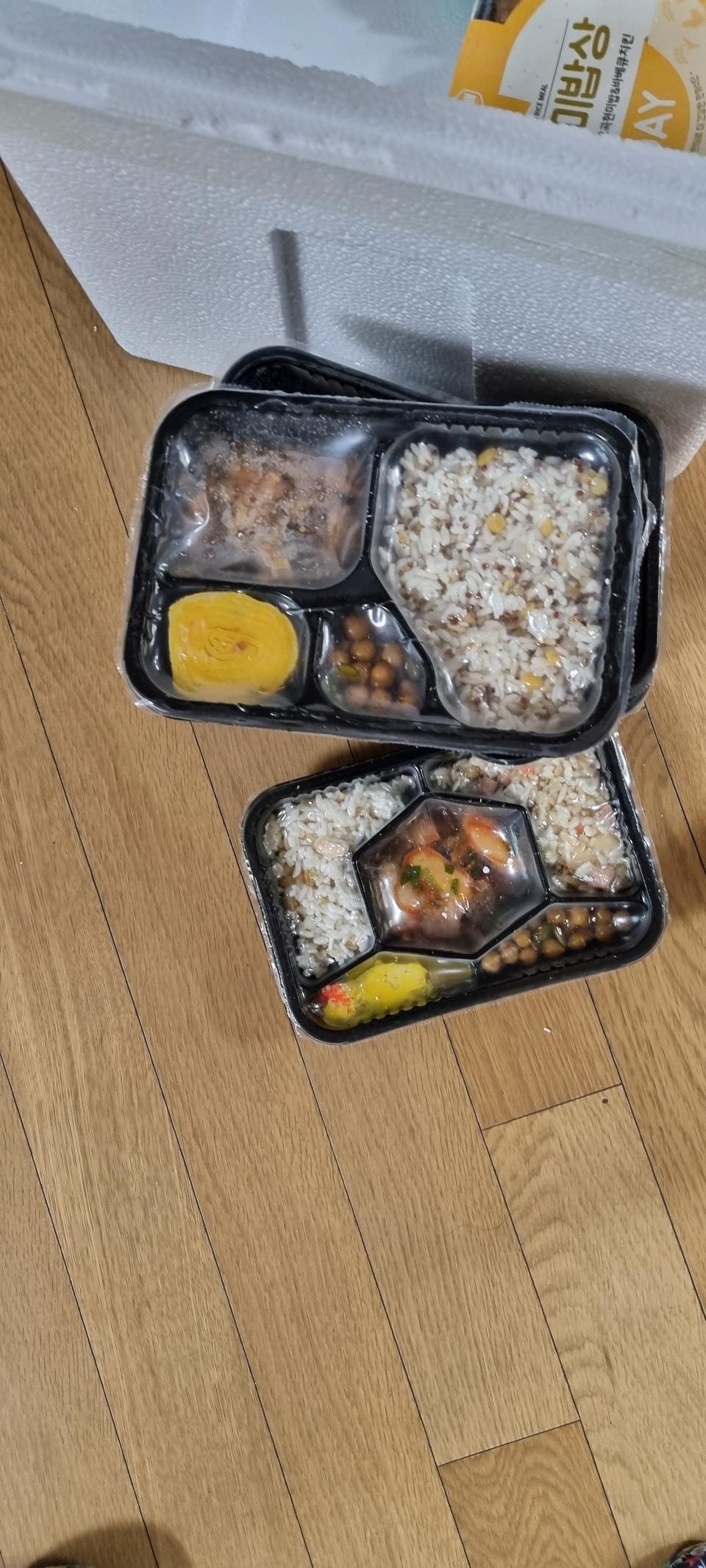 여러종류들이  있어서  골고루  먹고있네요.
맛도  괜찮구요.