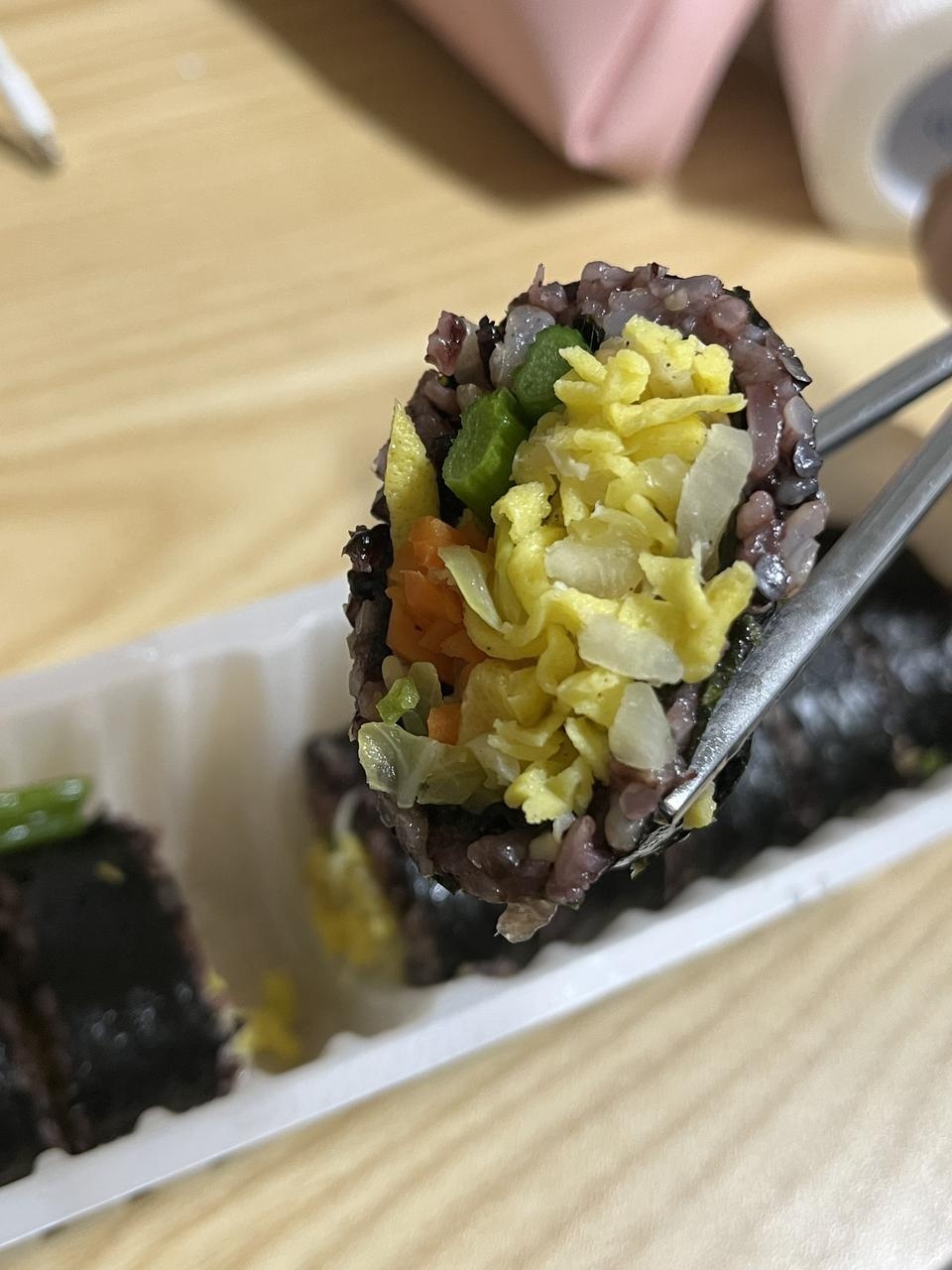 너무 맛있어요 
아침저녁으로 먹었는데 물리지 않고 좋아요
또 주문하려구요!