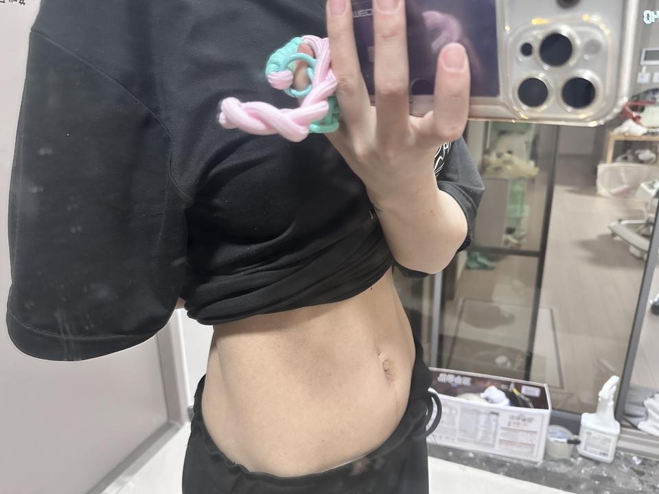 아기 돌잔치를 앞두고 식단 조절 중인데… 
변비가 너무 심해져서 배만뽈똑..
 마름 CCA 주스가 섬유...