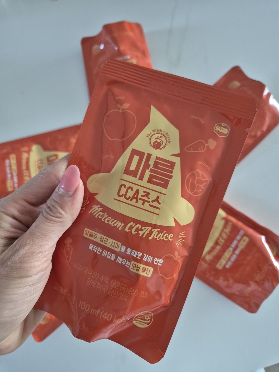 CCA쥬스 집에서 만들어먹기 귀찮아서 구입해봤어요. 제가 만든것보다 맛있고 요즘 양배추 사과값이 너무 비...