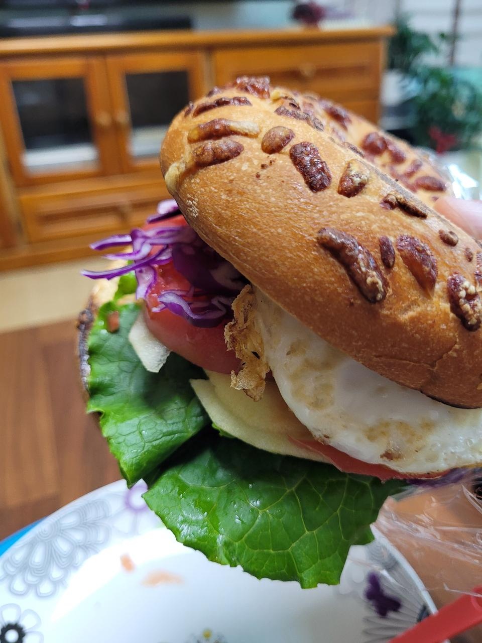 건강한맛  빵좋아하는 제게 딱입니다.