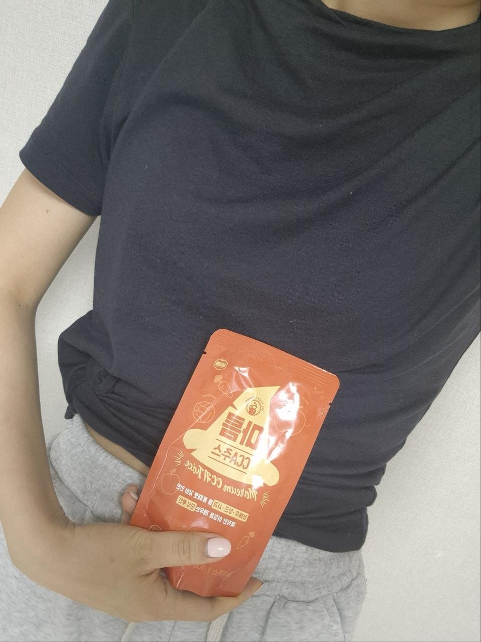 다이어트 하면서 먹으려고 구매했어요. 식단 관리할 때 마시기 좋은 CCA 주스를 하루에 한 포씩 마시고 있어...