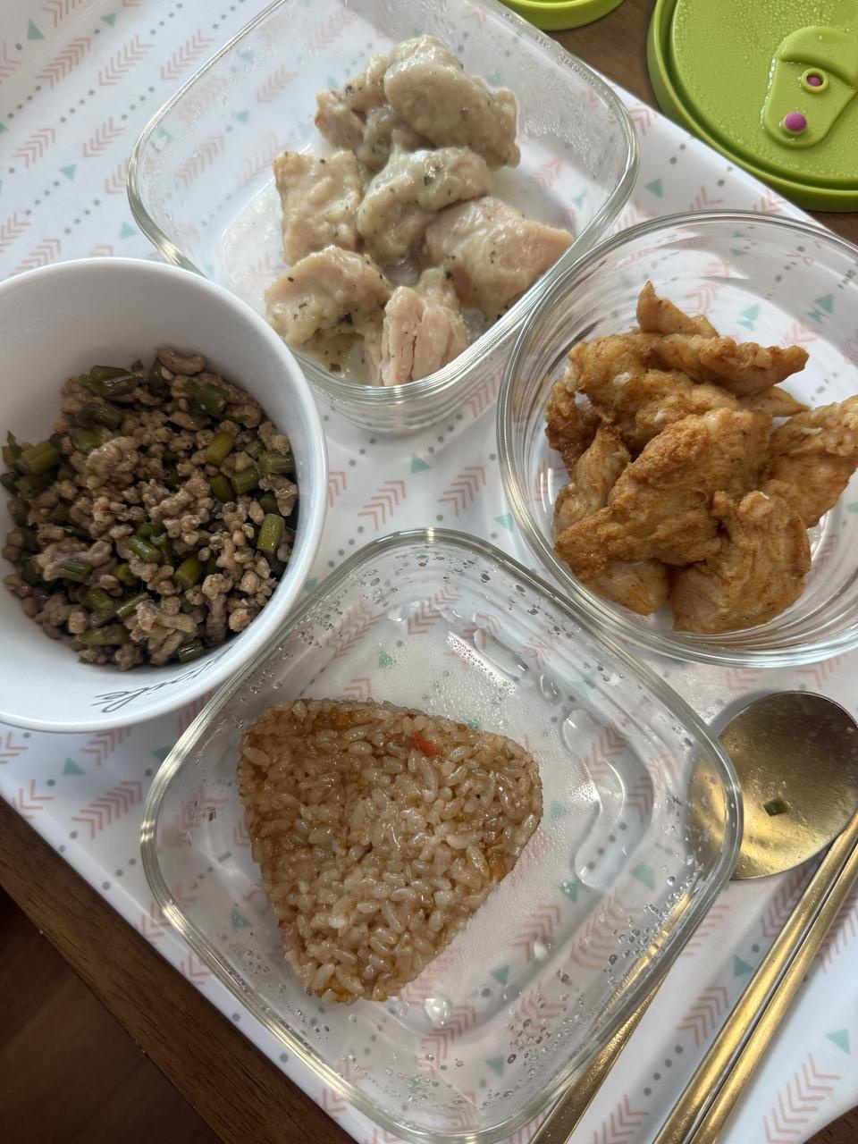간편하게 전자렌지 돌려먹고 맛있어요