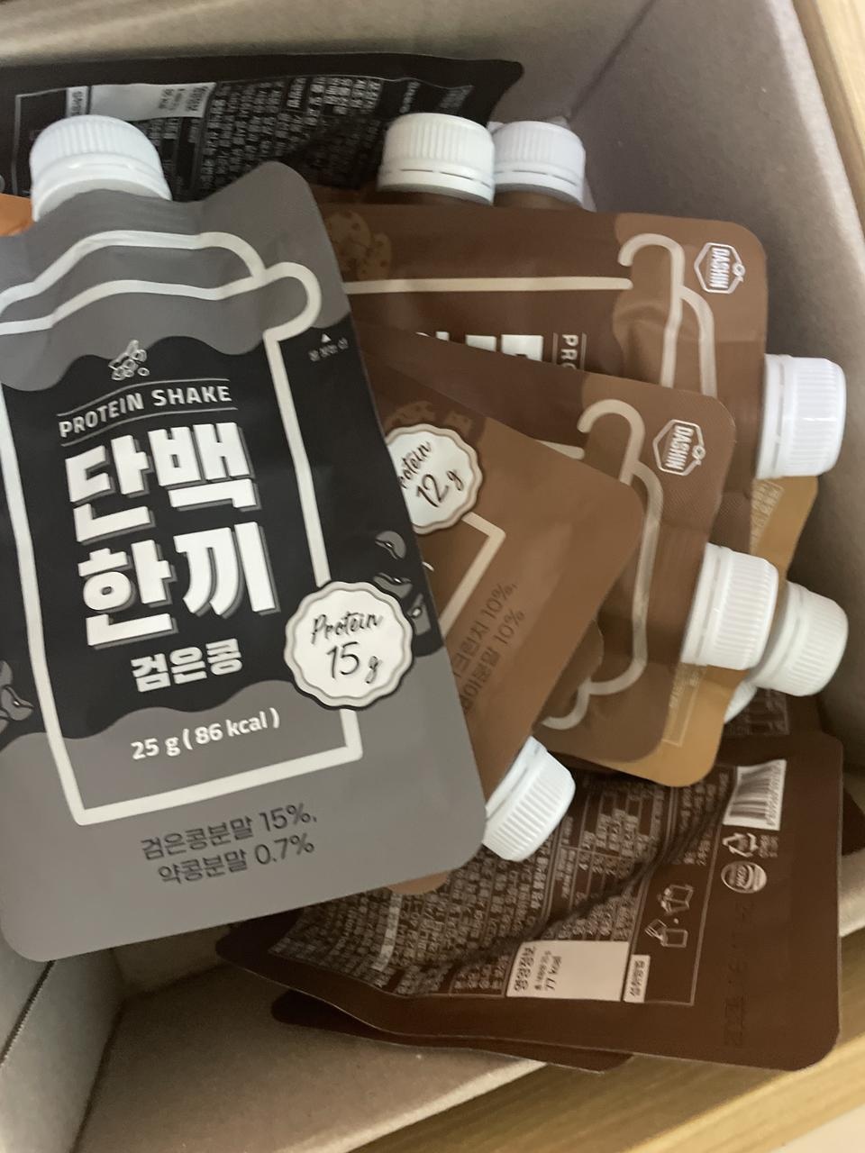 시중 단밷질 쉐이크보다 용량이 작아서 아침으로 가볍게 먹기 좋아오