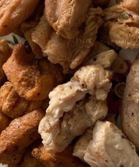 전자레인지 조리로 맛있는 가슴살을 빠르고 간편하게 먹을 수 있어서 아침대용으로 딱 임돠