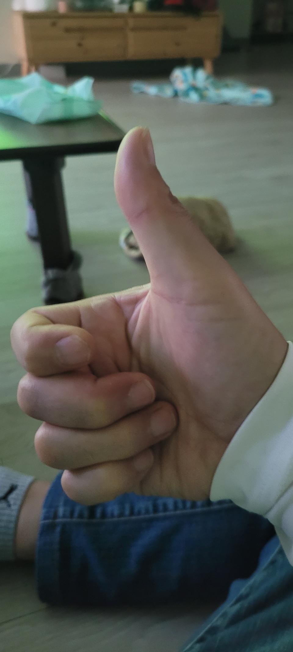 스티롬 박스로 안심스럽게 포장해 주셔서 매우 만족했습니다.