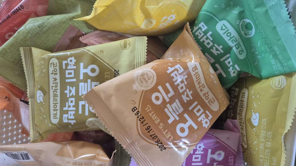배송도 꼼꼼하게 잘 보내주셨습니다.
처음이라 여러가지 맛으로 했는데 모두모두 다맛있어요~맛없는게 없어...