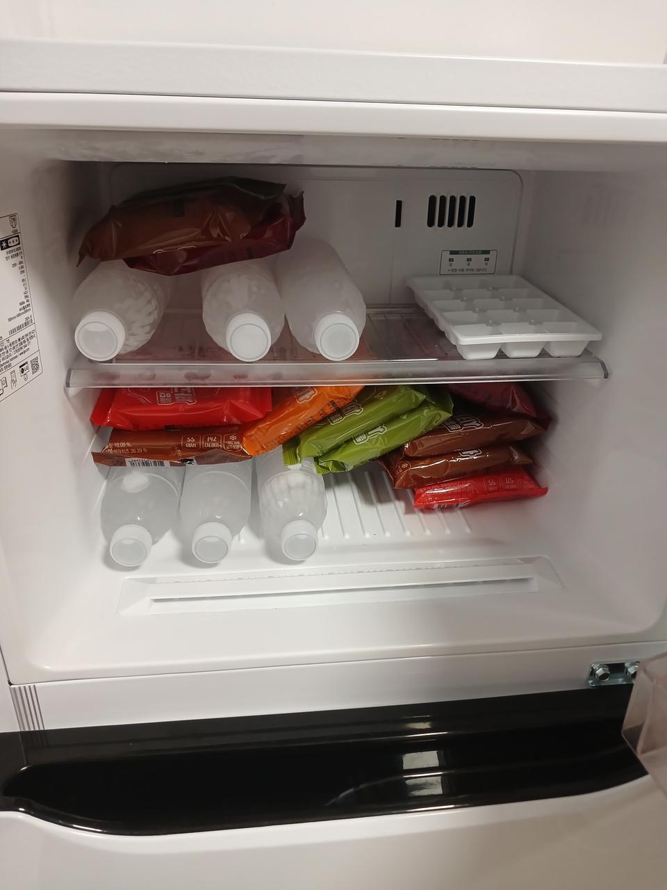 사무실 간식이요
현장직이라 잘 먹어야 됩니다