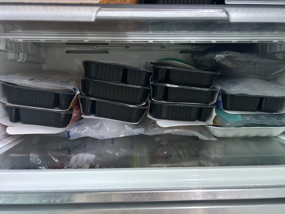 다이어트 혹독하게 하려고 구매했습니다 양이 적어 먹은 후 배고픈 듯 하나 포만감 넘쳐요~! 다이어트 화이...