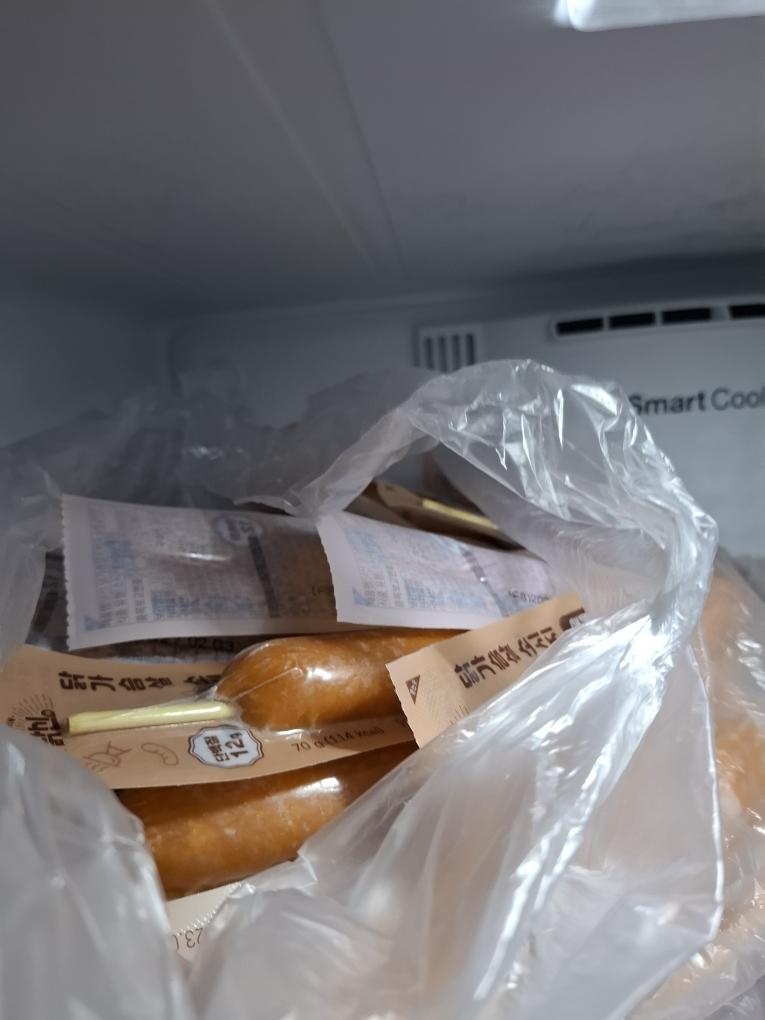 저번에는 떡을 구매해서 맛있게 먹어서 이번에는 소시지를 

구매를 했는데 저번처럼 맛이 있었음 하네요..
...