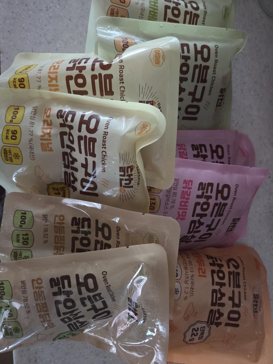 날이 더워서 거의 다 녹아서 도착했네요
맛은 좋아요
재구매할께요
