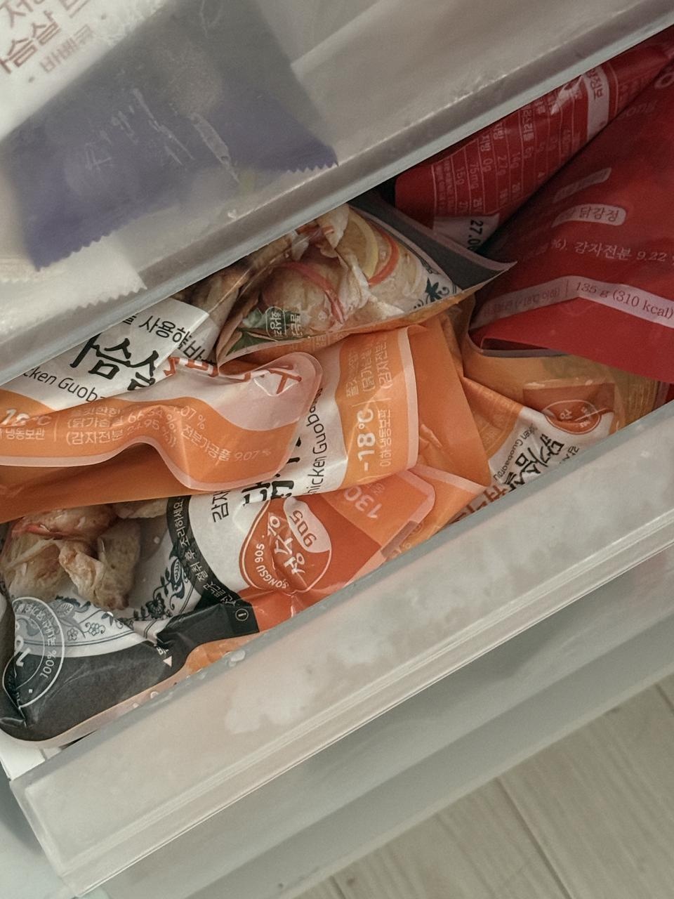 먹어 보고 맛있어서 세일가에 재구매했어요 가격도 좋고 맛도 좋고 배송 빨라서 만족입니다