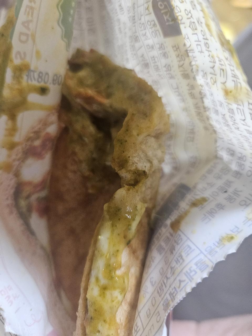 맛있어요~ 쫀득쫀득하고 토마토 원래 싫어하는데 이건 먹을 만해요♡