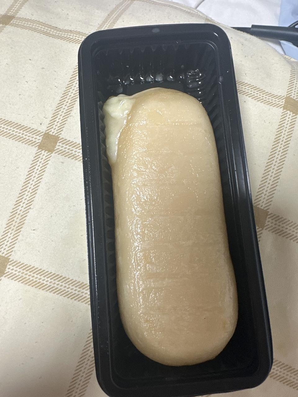 얘 진짜 맛있어요. 맨날 먹고 싶음 근데 뭔가 치즈가 맛있긴 한데 좀 더 기름 많고 더 진짜 진짜 대박 치즈...